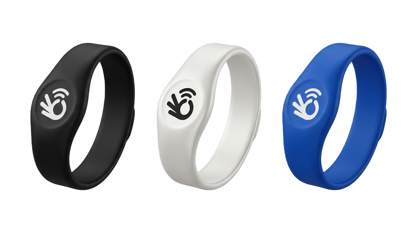 Pulseira SOS Saúde em preto, branco e azul — representação ilustrativa